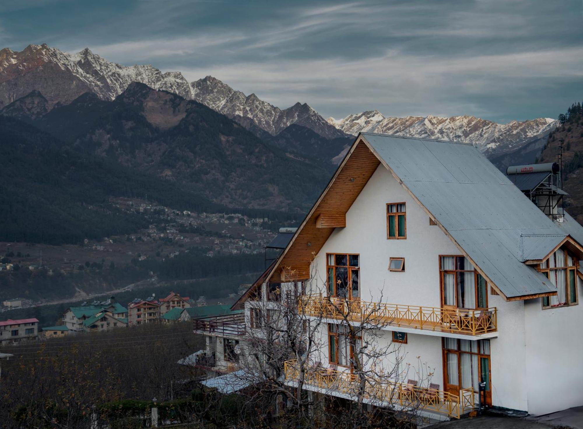 The Wooden Chalet, Manali Zewnętrze zdjęcie