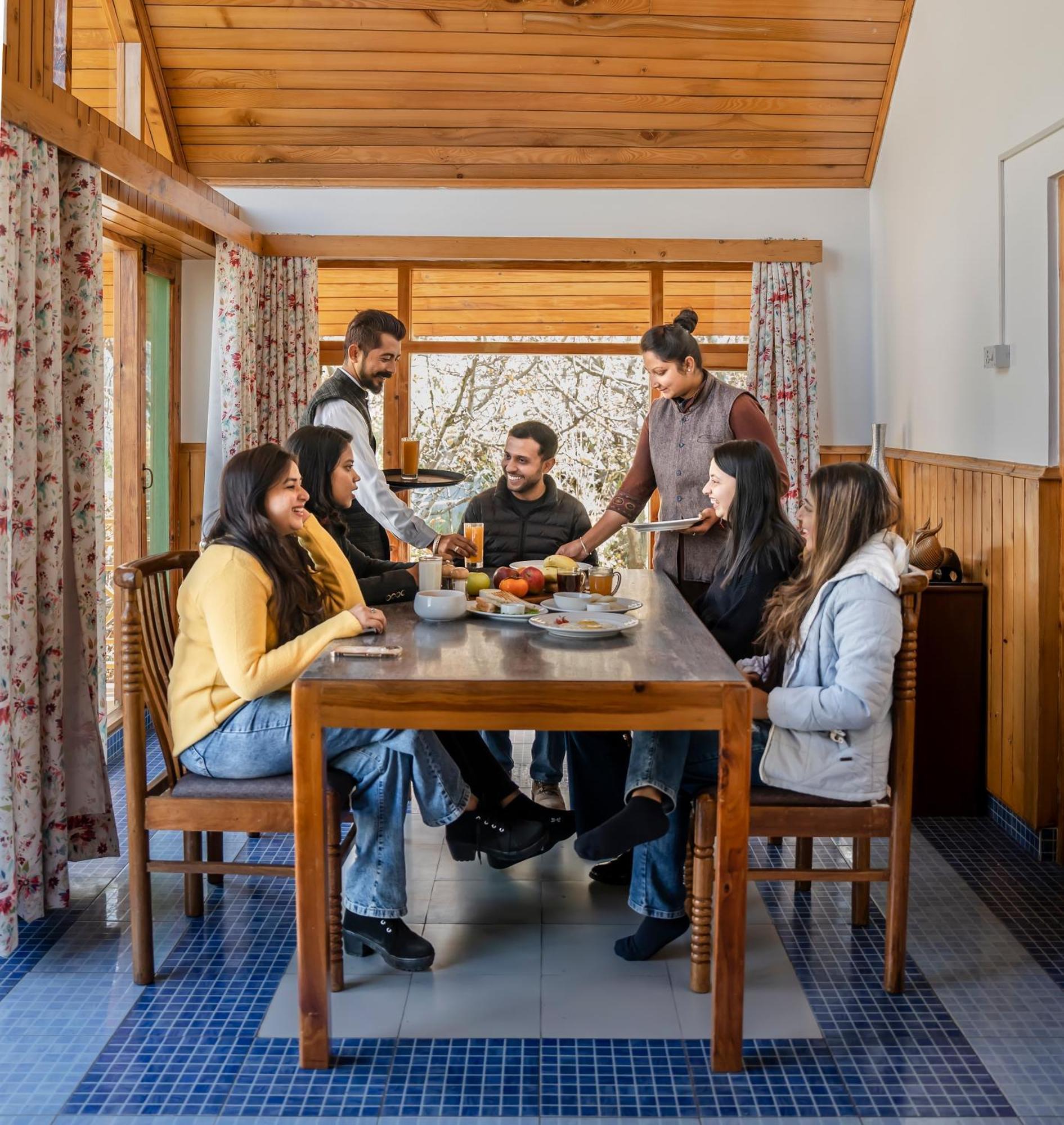 The Wooden Chalet, Manali Zewnętrze zdjęcie